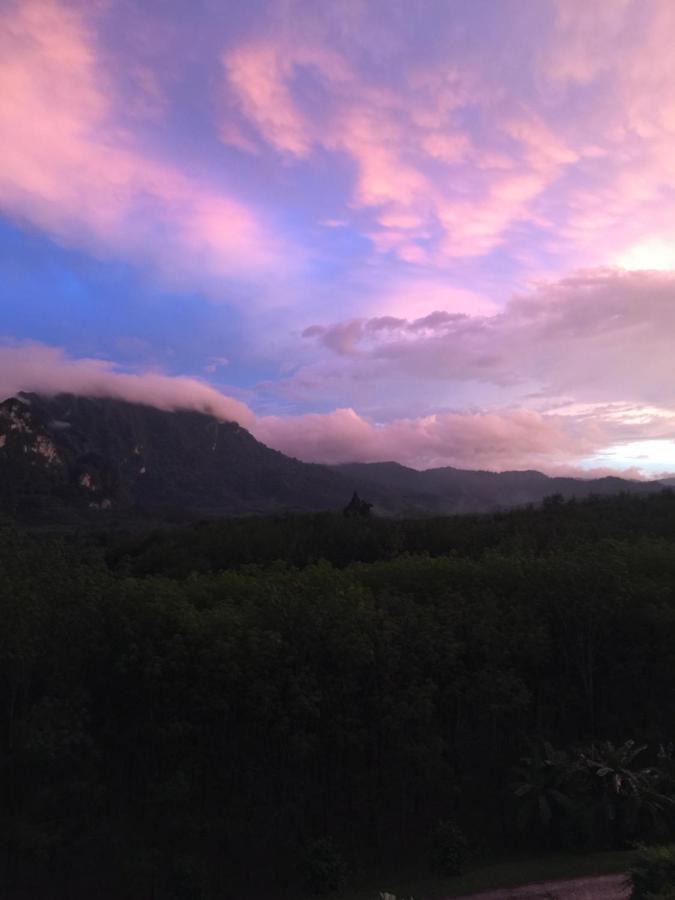 Billion Views Khaosok Homestay Khao Sok National Park Екстер'єр фото